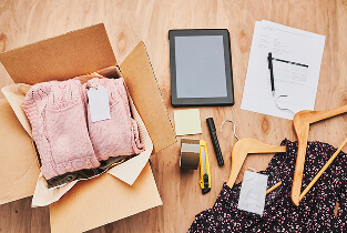 Rectangle 689 Evelyn Cloud Solutions |